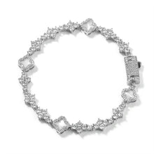 Load image into Gallery viewer, Clover Cluster Bracelet
